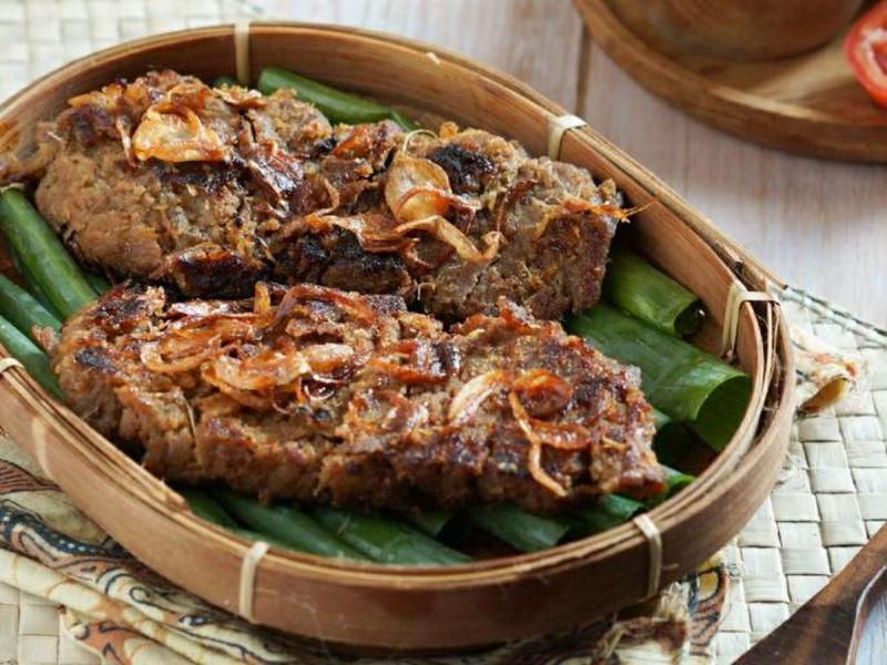 Gepuk, Makanan Khas Sunda yang Selalu Mengundang Selera 